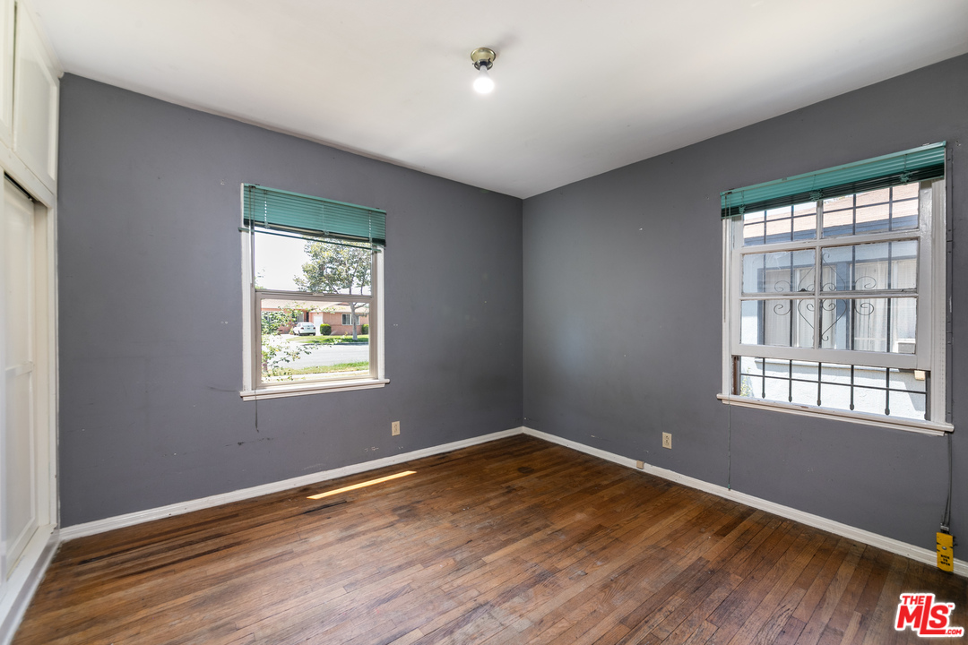 9325 Foster Road Downey, CA 90242 - Photo 6 of 25 Gallery Image 6