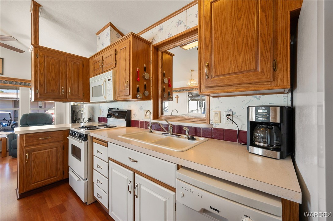 2000 Ramar Road, Unit 34 Bullhead City, AZ 86442 - Photo 18 of 79 Kitchen