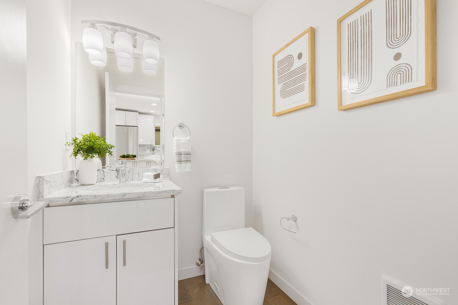 8030 Meridian Avenue North Seattle, WA 98103 - Photo 25 of 40 Gallery Image 25