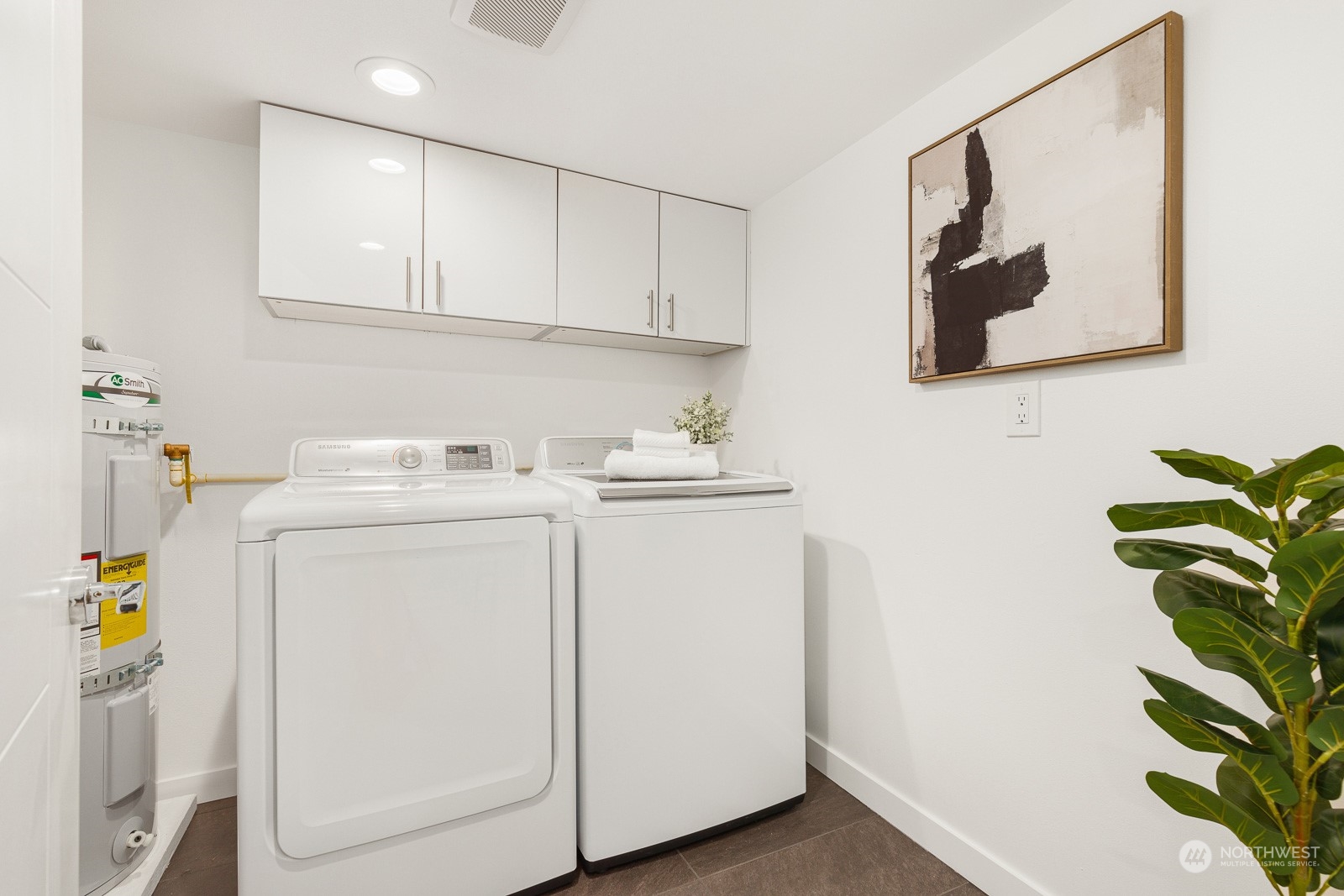8030 Meridian Avenue North Seattle, WA 98103 - Photo 31 of 40 Gallery Image 31