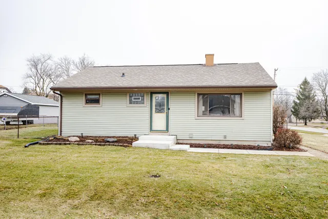 $349,900 | 7166 South 37th Street, Franklin, WI 53132