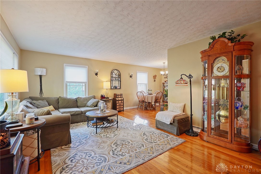 1797 Hanes Road Beavercreek, OH 45432 - Photo 8 of 37