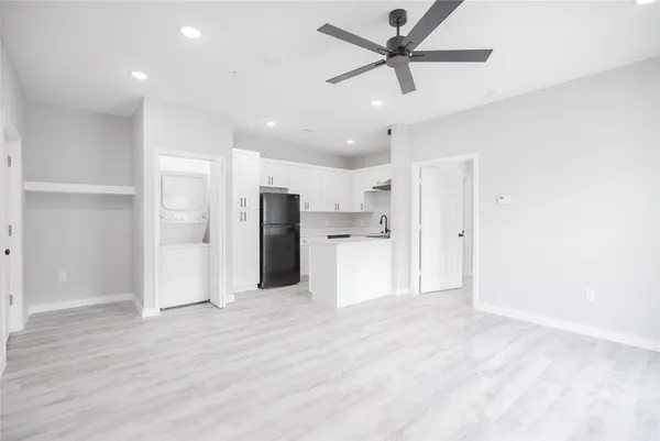 $1,350 | 2101 Reinke Road, Unit 8104, Waller, TX 77484