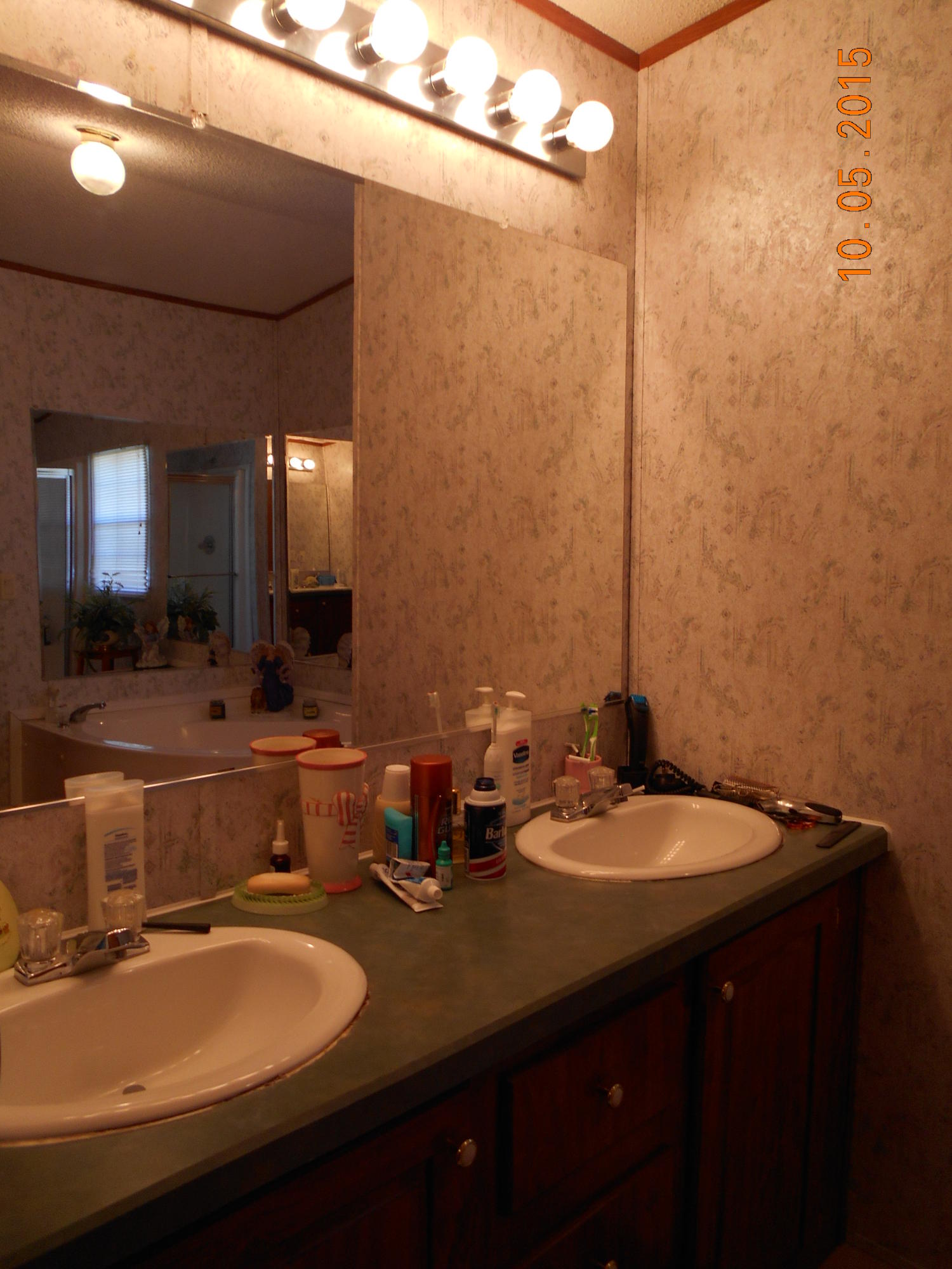 Harding Road Crossville, TN 38572 - Photo 15 of 38 14-Master Bathroom Double Vanity Sinks