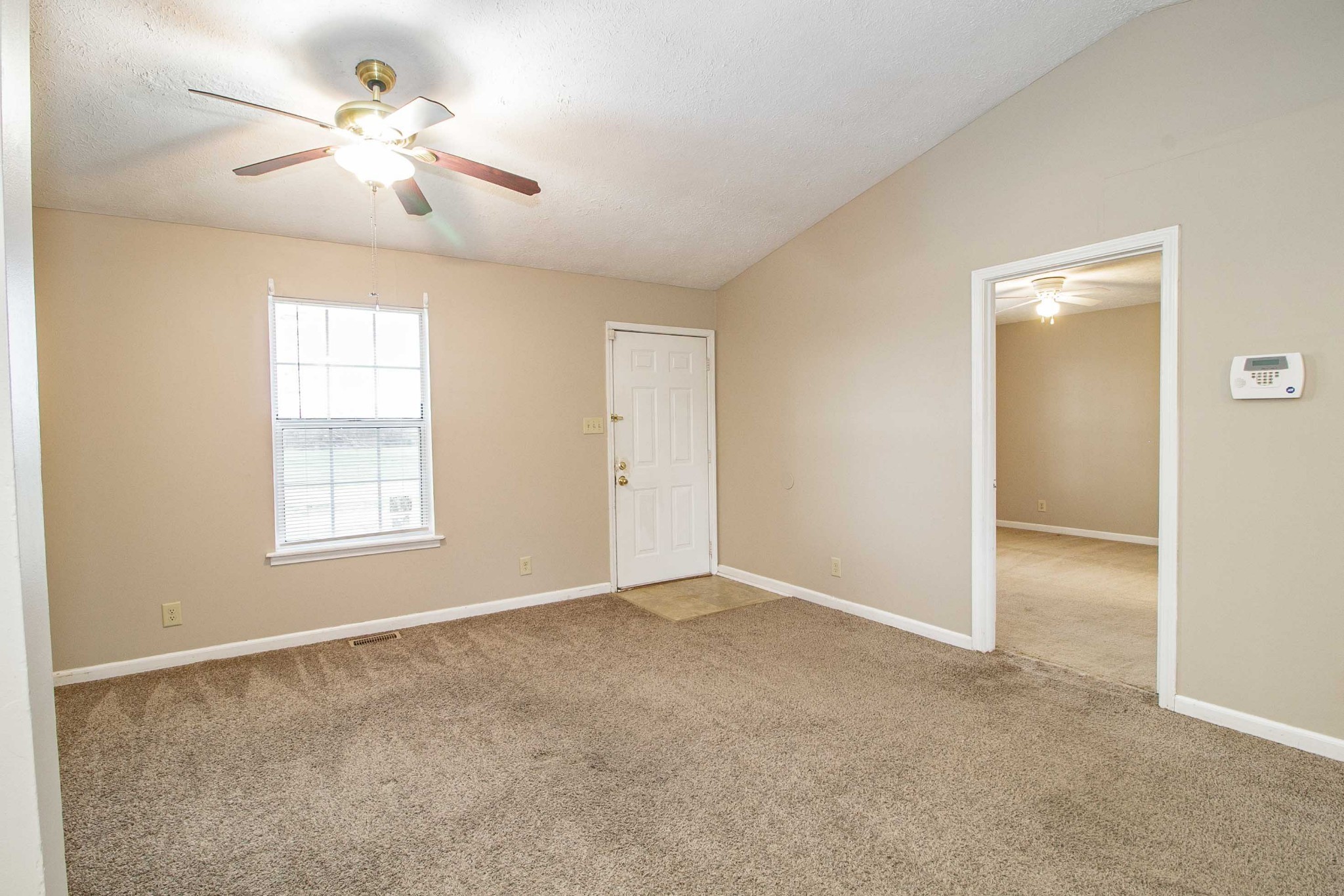 330 Hugh Hunter Road Oak Grove, KY 42262 - Photo 5 of 35