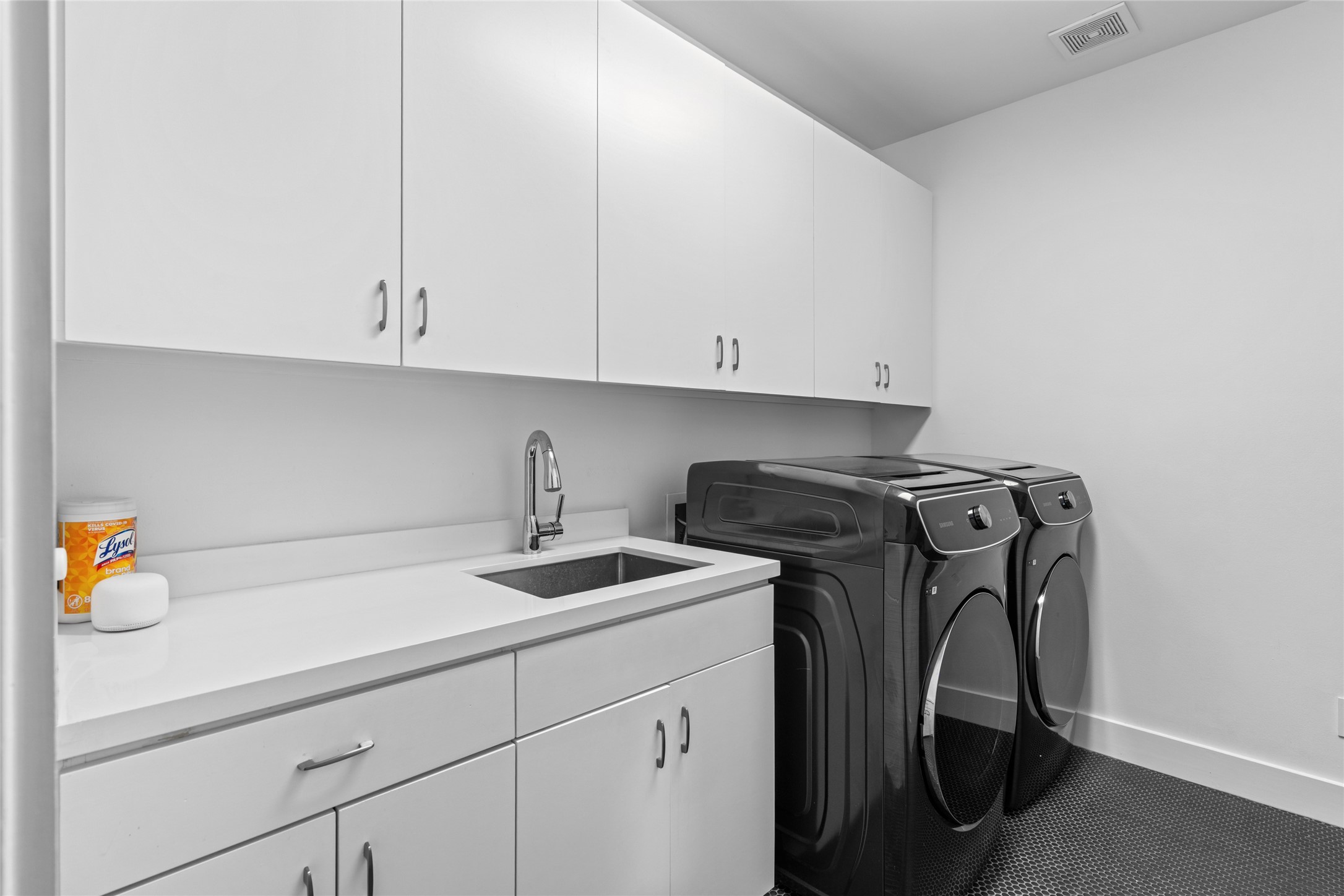 3703 Wroxton Road West University Place, TX 77005 - Photo 27 of 36 Large laundry room