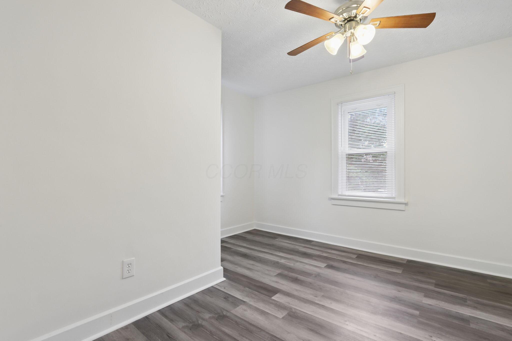 1470 East Weber Road Columbus, OH 43211 - Photo 23 of 36 BEDROOM 3/DEN WITH 3RD STORY ACCESS