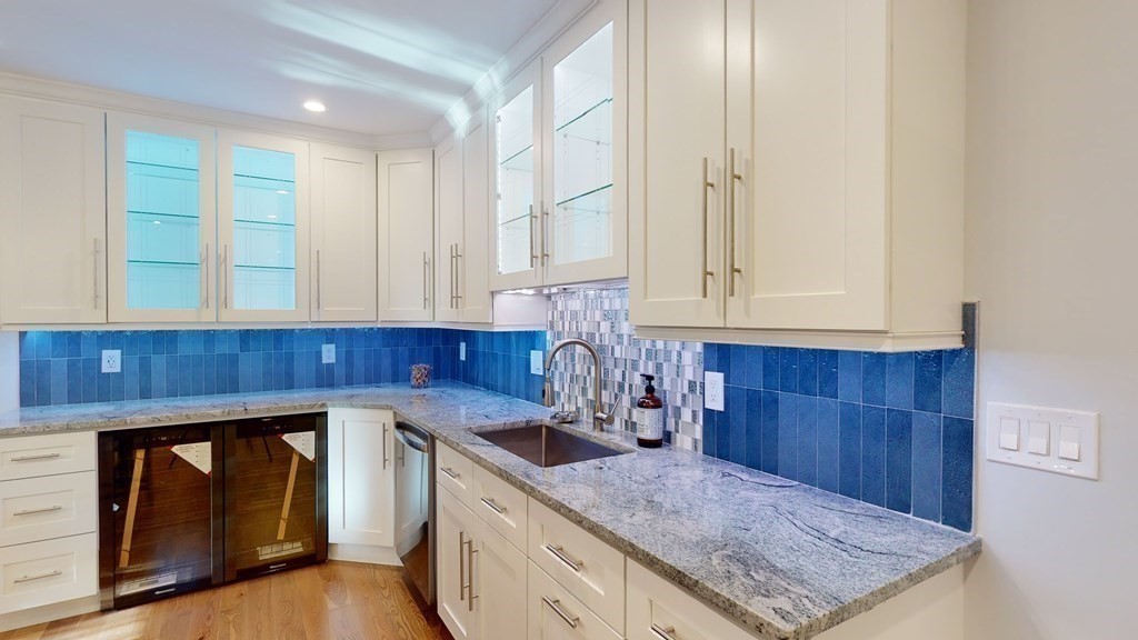 21 Peter Road North Reading, MA 01864 - Photo 6 of 42 Gallery Image 6
