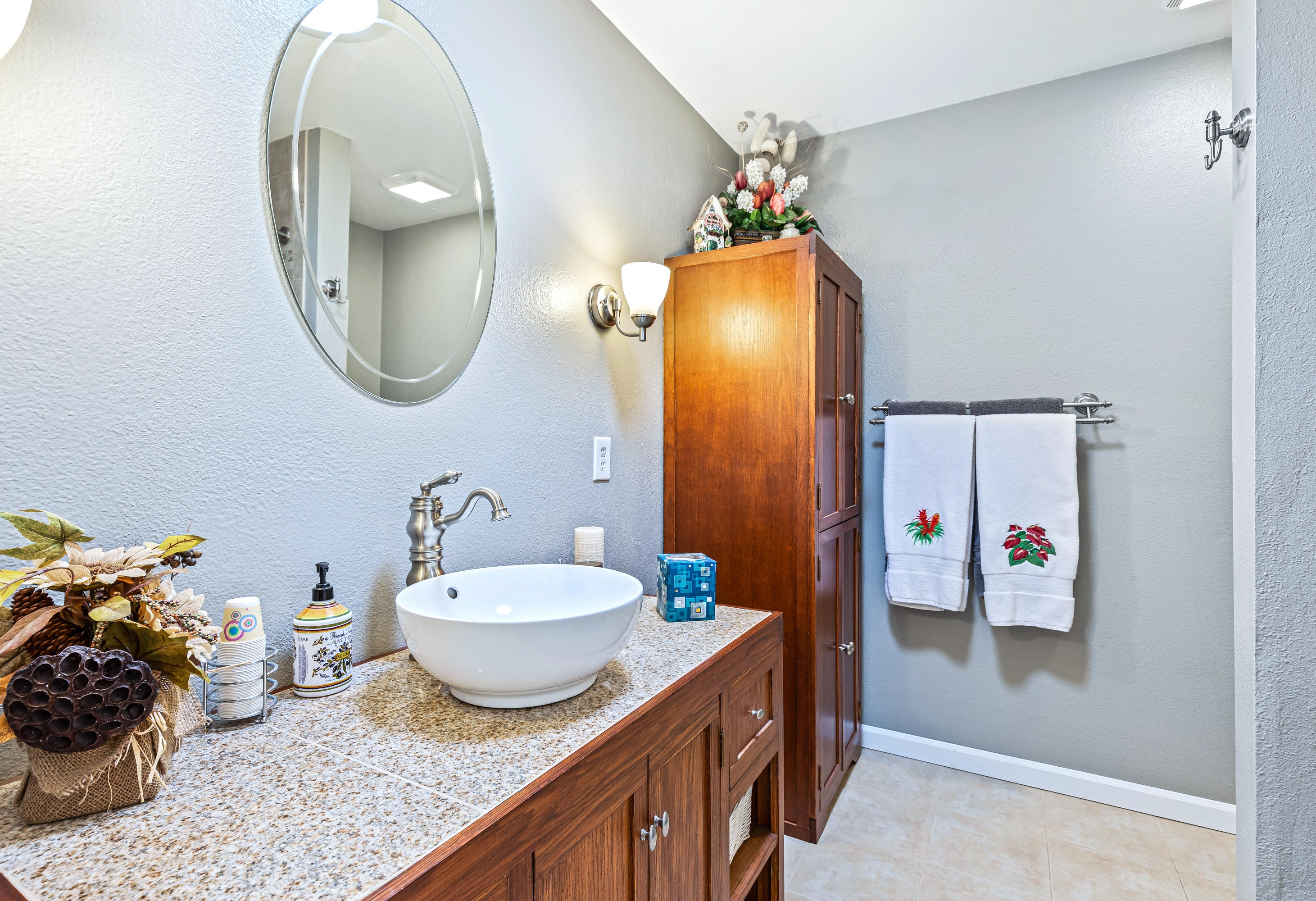 381 Pinewood Way Cave Junction, OR 97523 - Photo 12 of 25 9R9A1281