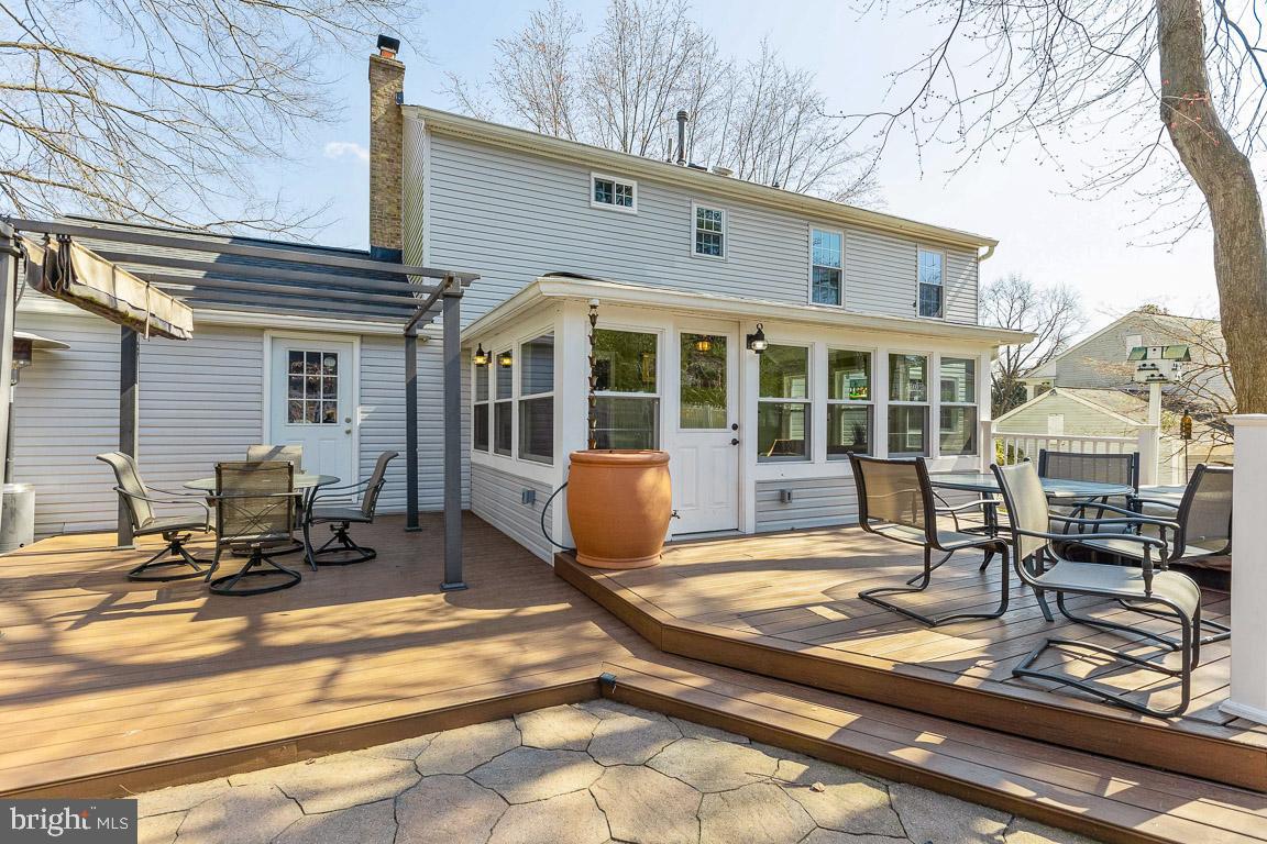 203 Rabbitt Road Gaithersburg, MD 20878 - Photo 41 of 47 Beautiful Patio/Deck
