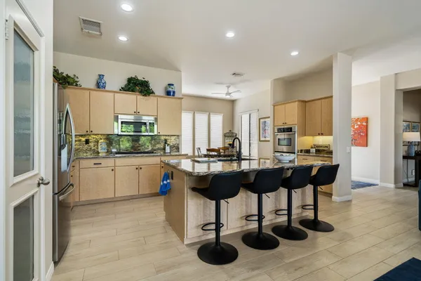 $5,000 | 75840 Sarazen Way, Palm Desert, CA 92211
