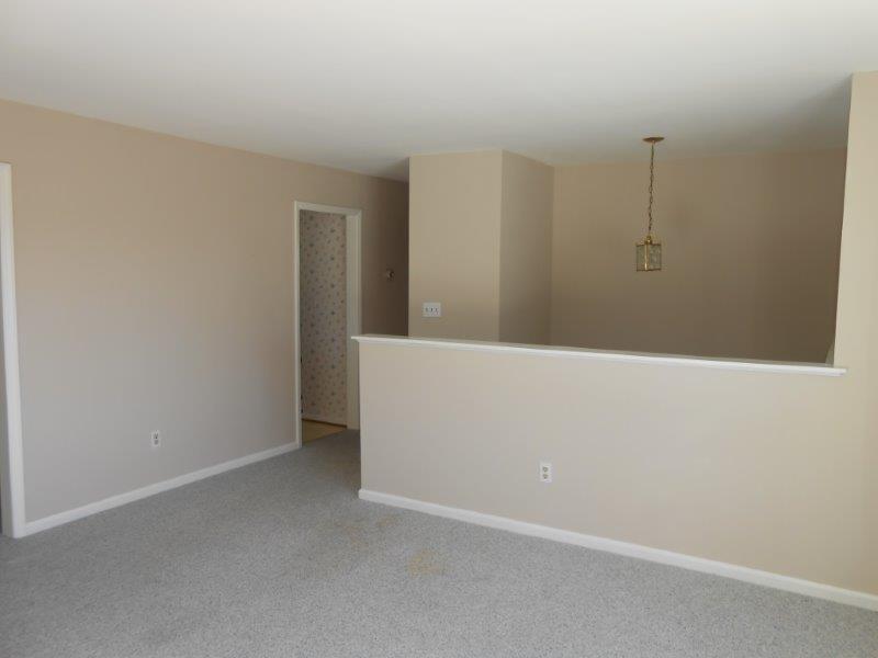 5839 Plantation Road Roanoke, VA 24019 - Photo 2 of 32 living room (1)