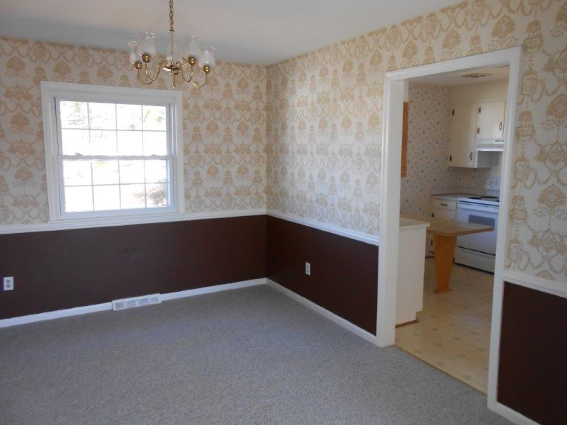 5839 Plantation Road Roanoke, VA 24019 - Photo 7 of 32 dining room (2)