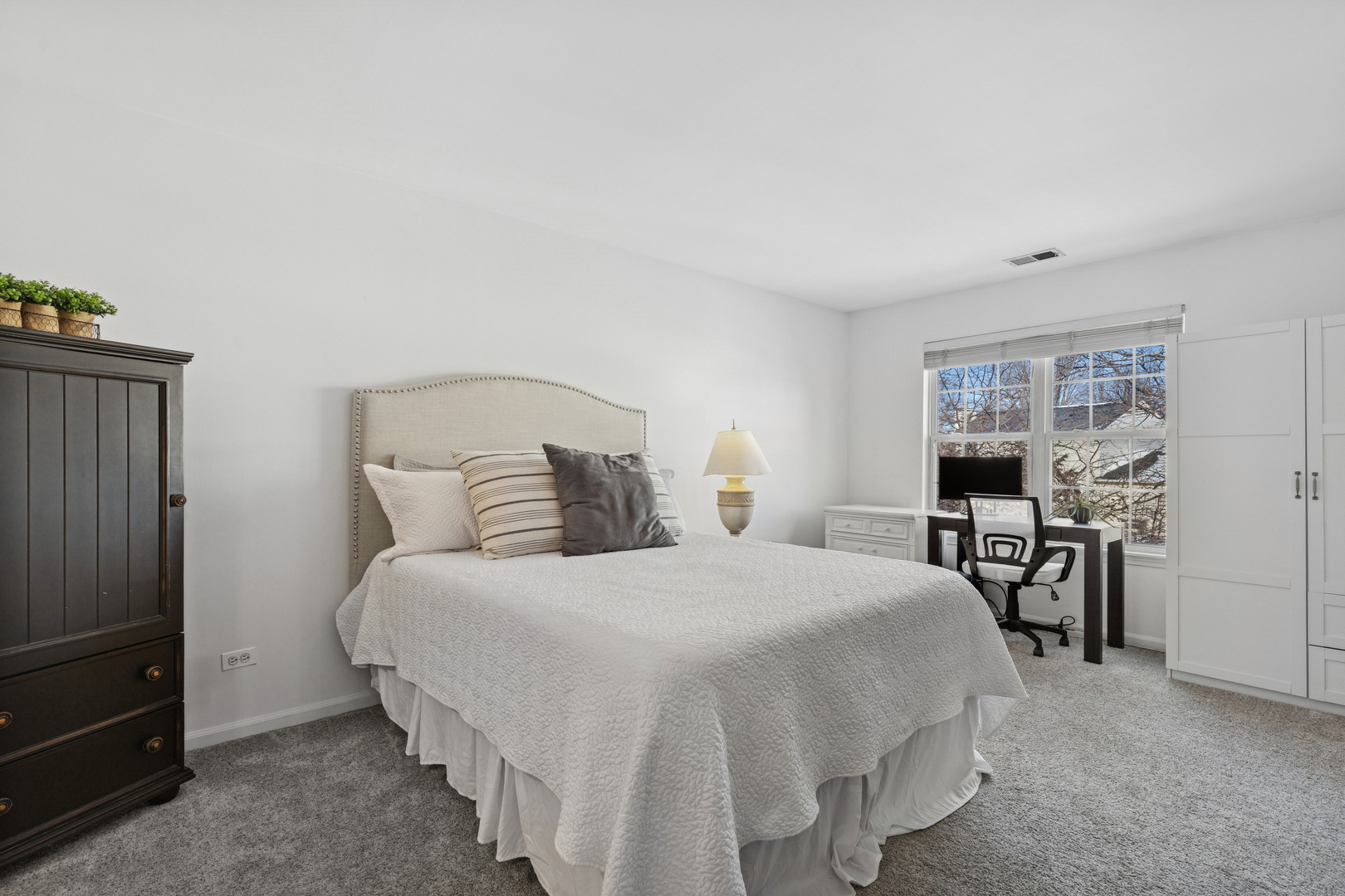 382 Crystal Ridge Drive, Unit 382 Crystal Lake, IL 60012 - Photo 14 of 20