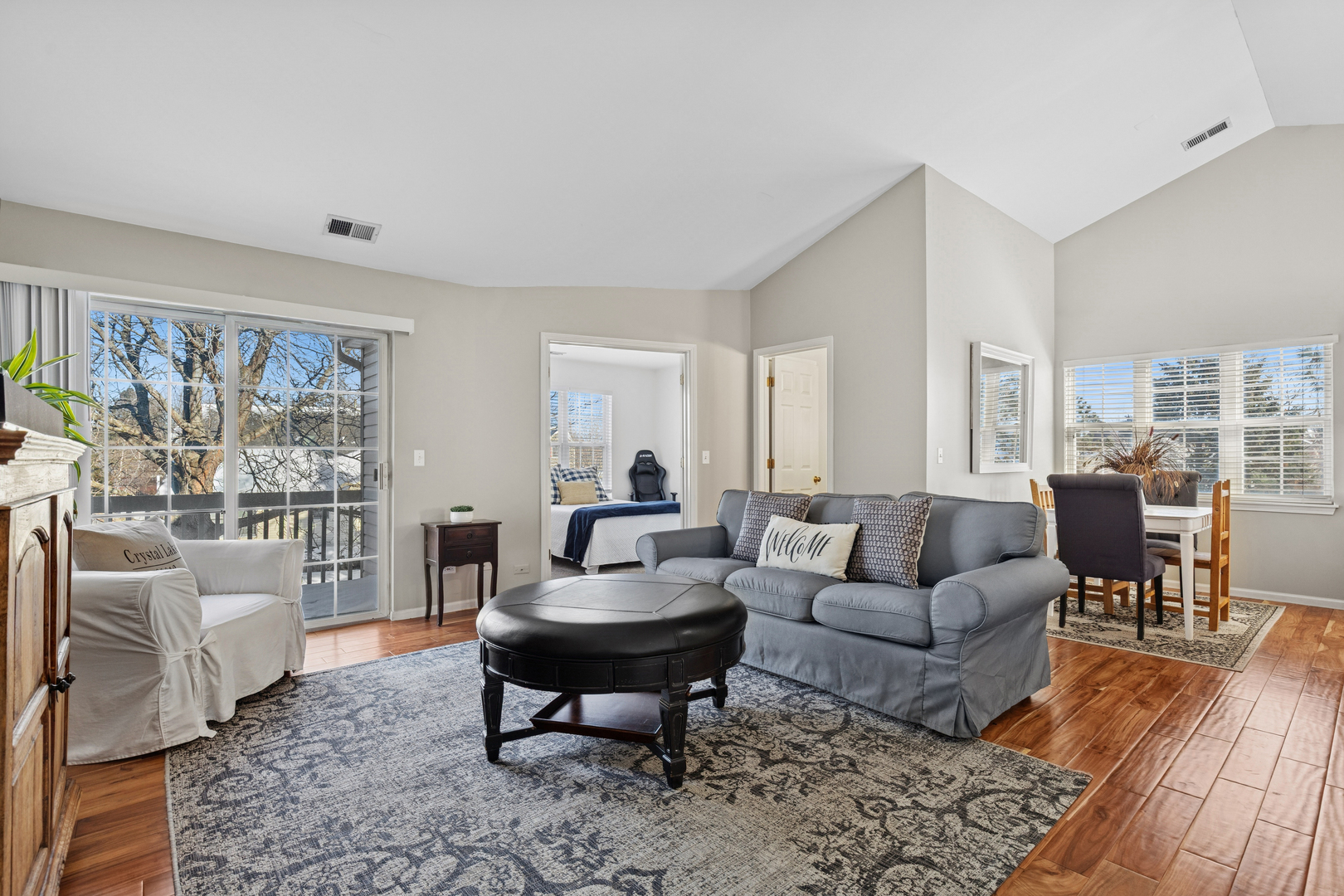 382 Crystal Ridge Drive, Unit 382 Crystal Lake, IL 60012 - Photo 3 of 20