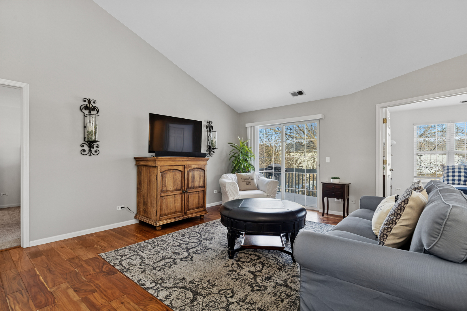 382 Crystal Ridge Drive, Unit 382 Crystal Lake, IL 60012 - Photo 4 of 20