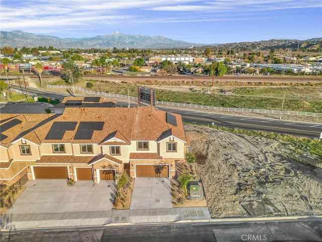 $3,400 | 904 South Hert Street, Colton, CA 92324