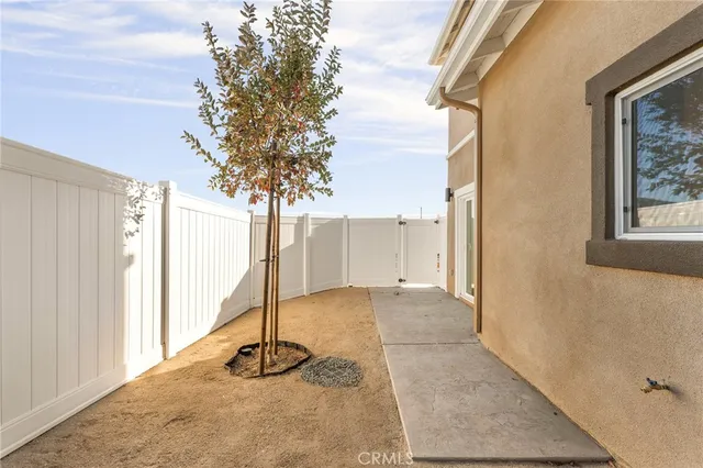 $3,400 | 904 South Hert Street, Colton, CA 92324