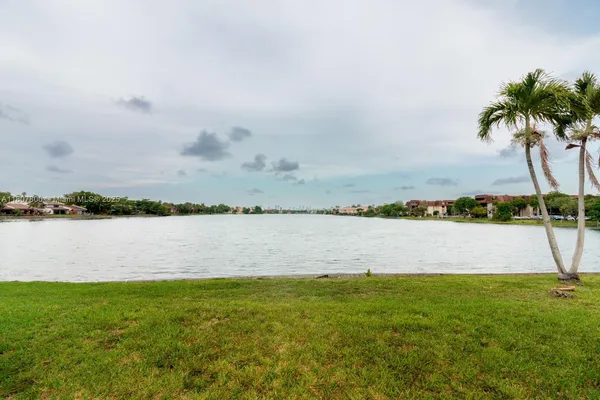 $2,100 | 447 Northeast 195th Street, Unit 217, Miami, FL 33179