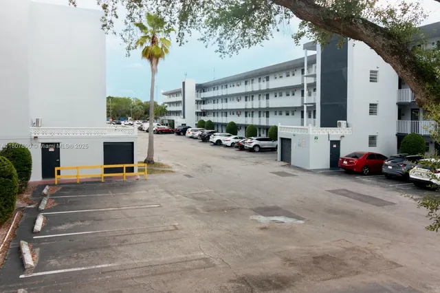 a balcony with an entryway