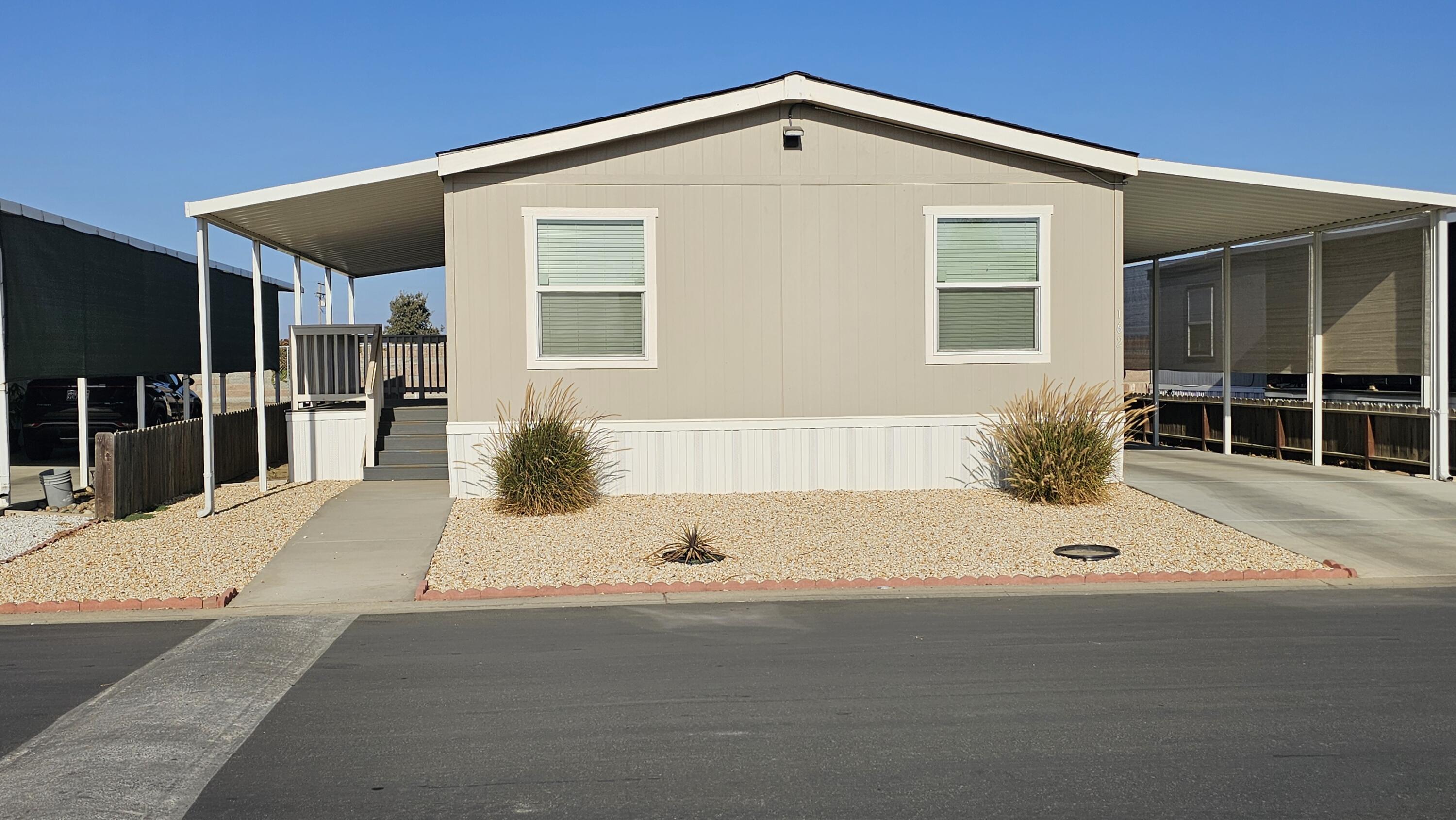 900 E Rankin Avenue 162 - Front Pic
