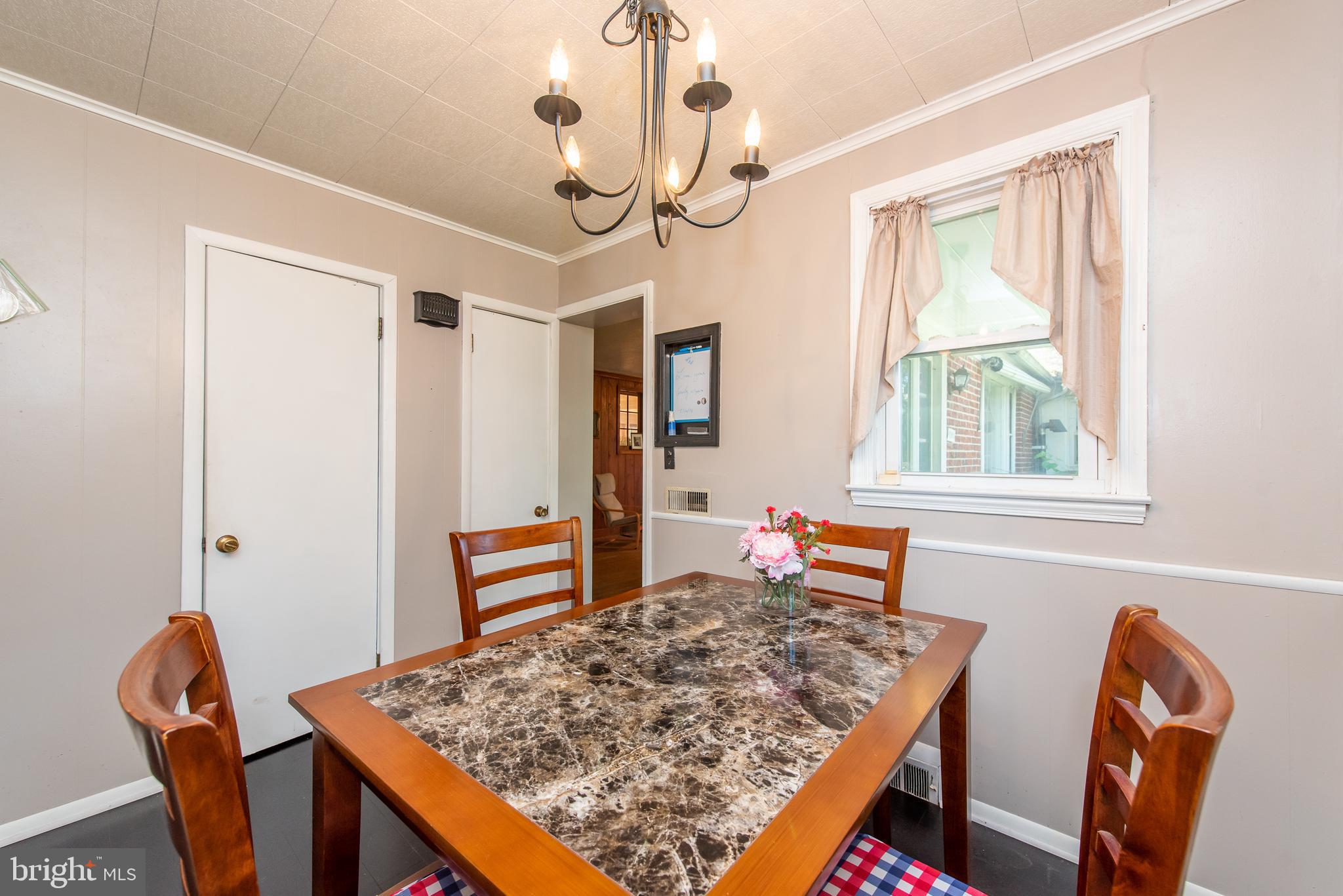 4318 Ridge Road Baltimore, MD 21236 - Photo 16 of 37 Dining Room
