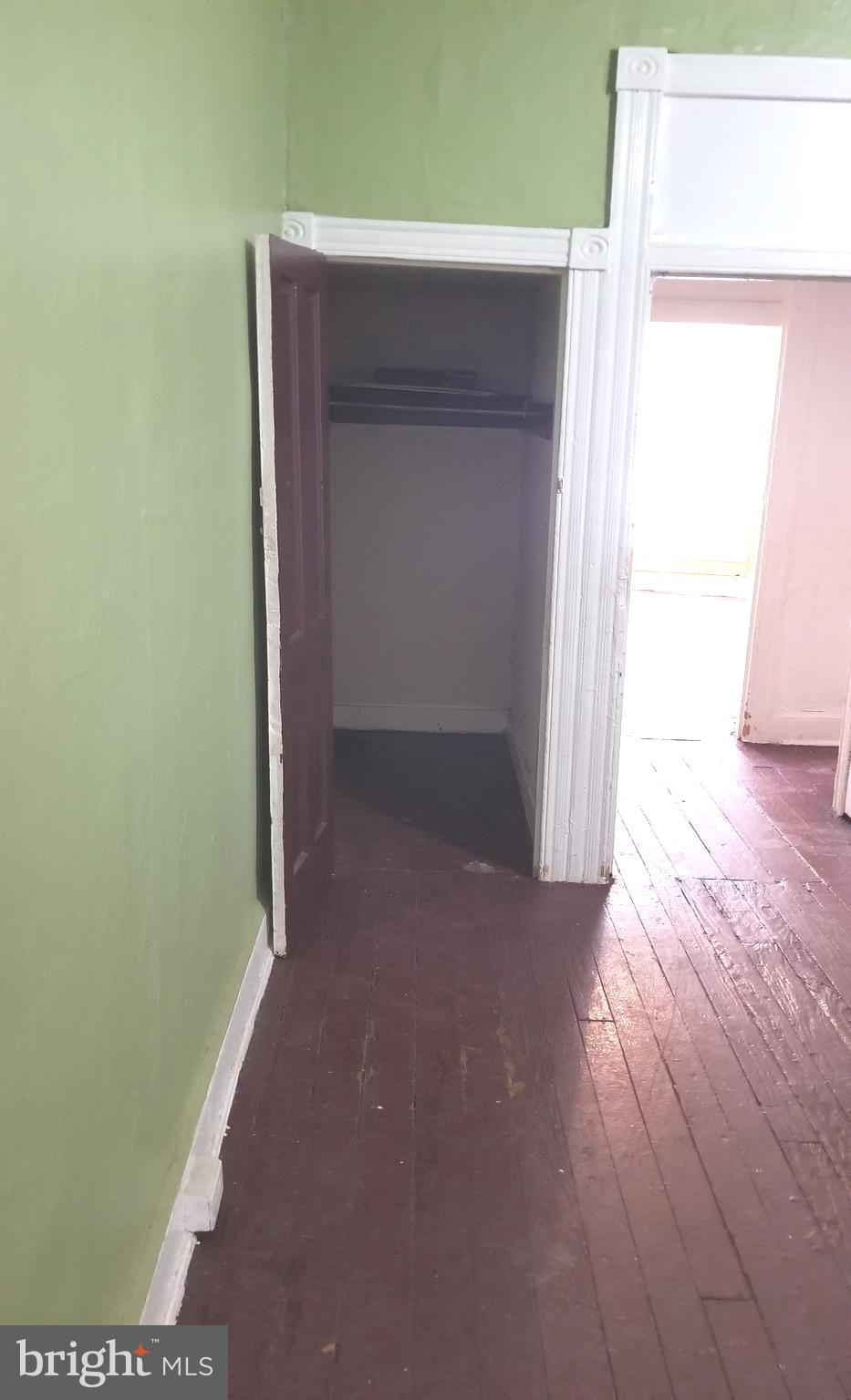 1831 Riggs Avenue Baltimore, MD 21217 - Photo 14 of 37 Dining Room