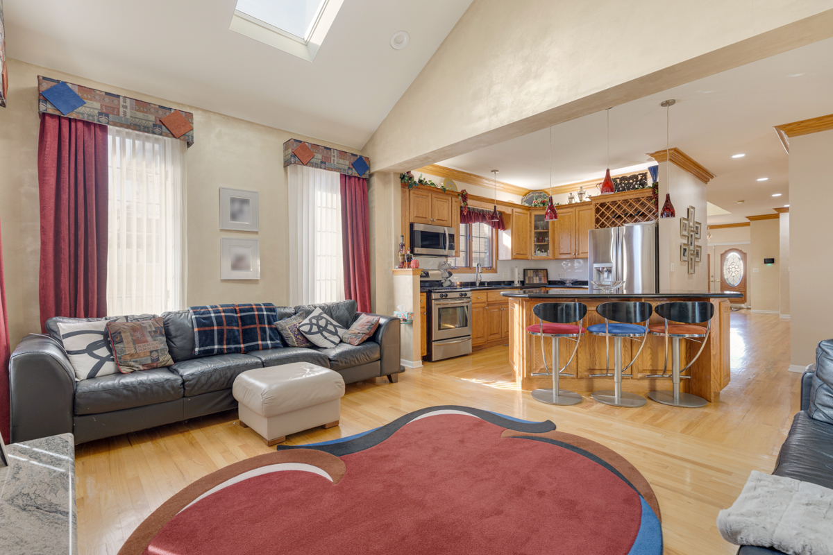 5705 South Natoma Avenue Chicago, IL 60638 - Photo 10 of 31