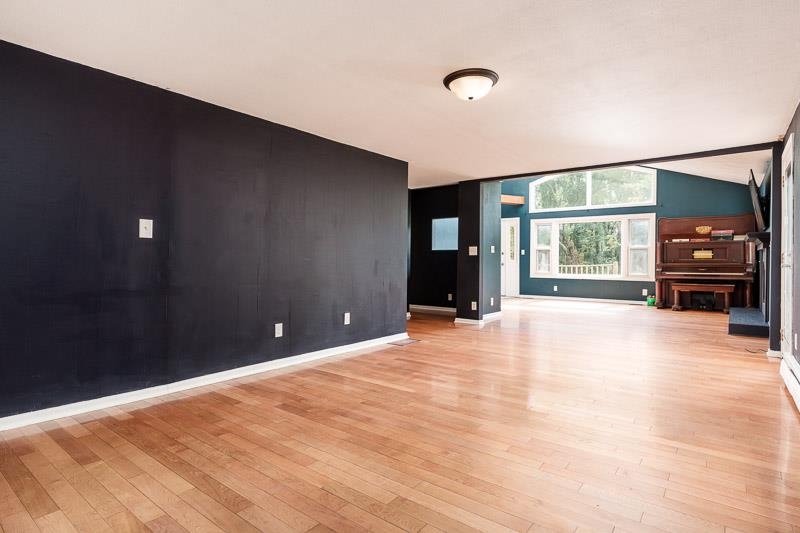933 Gleasman Road Roscoe, IL 61073 - Photo 14 of 60 Gallery Image 14