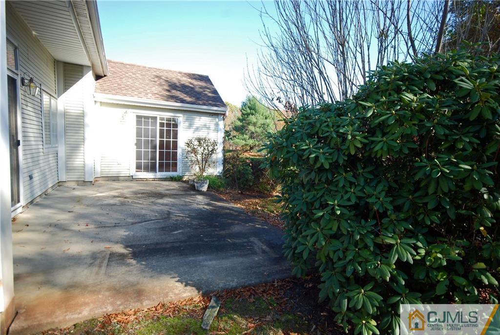 35 Winthrop Road Monroe Township, NJ 08831 - Photo 11 of 21 Gallery Image 11