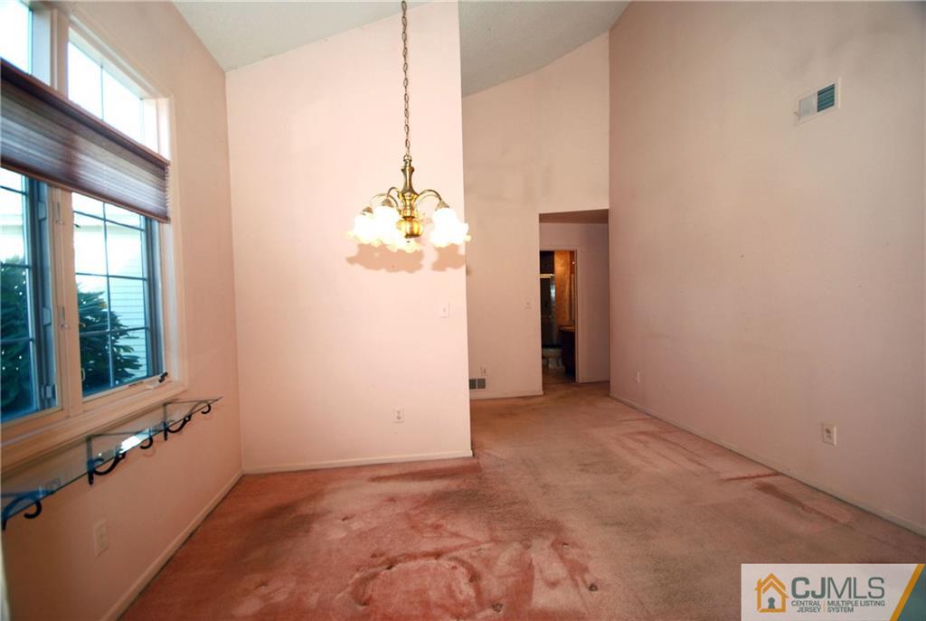 35 Winthrop Road Monroe Township, NJ 08831 - Photo 4 of 21 Gallery Image 4
