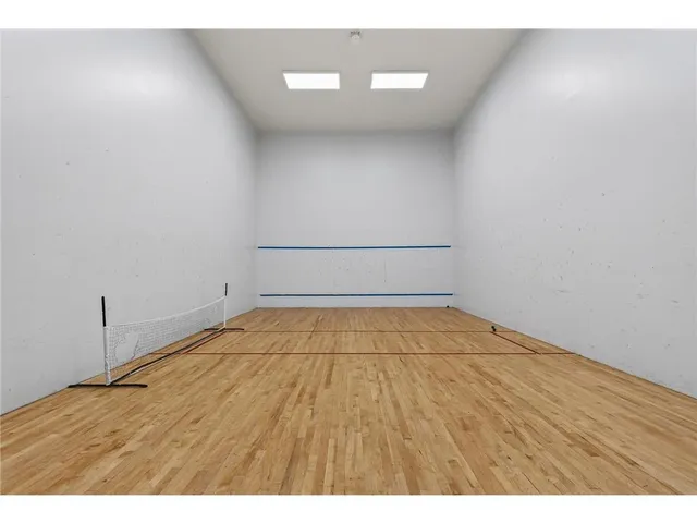 $145,000 | 4407 Wilshire Boulevard, Unit 204, Mound, MN 55364