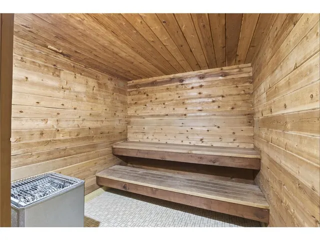 $145,000 | 4407 Wilshire Boulevard, Unit 204, Mound, MN 55364