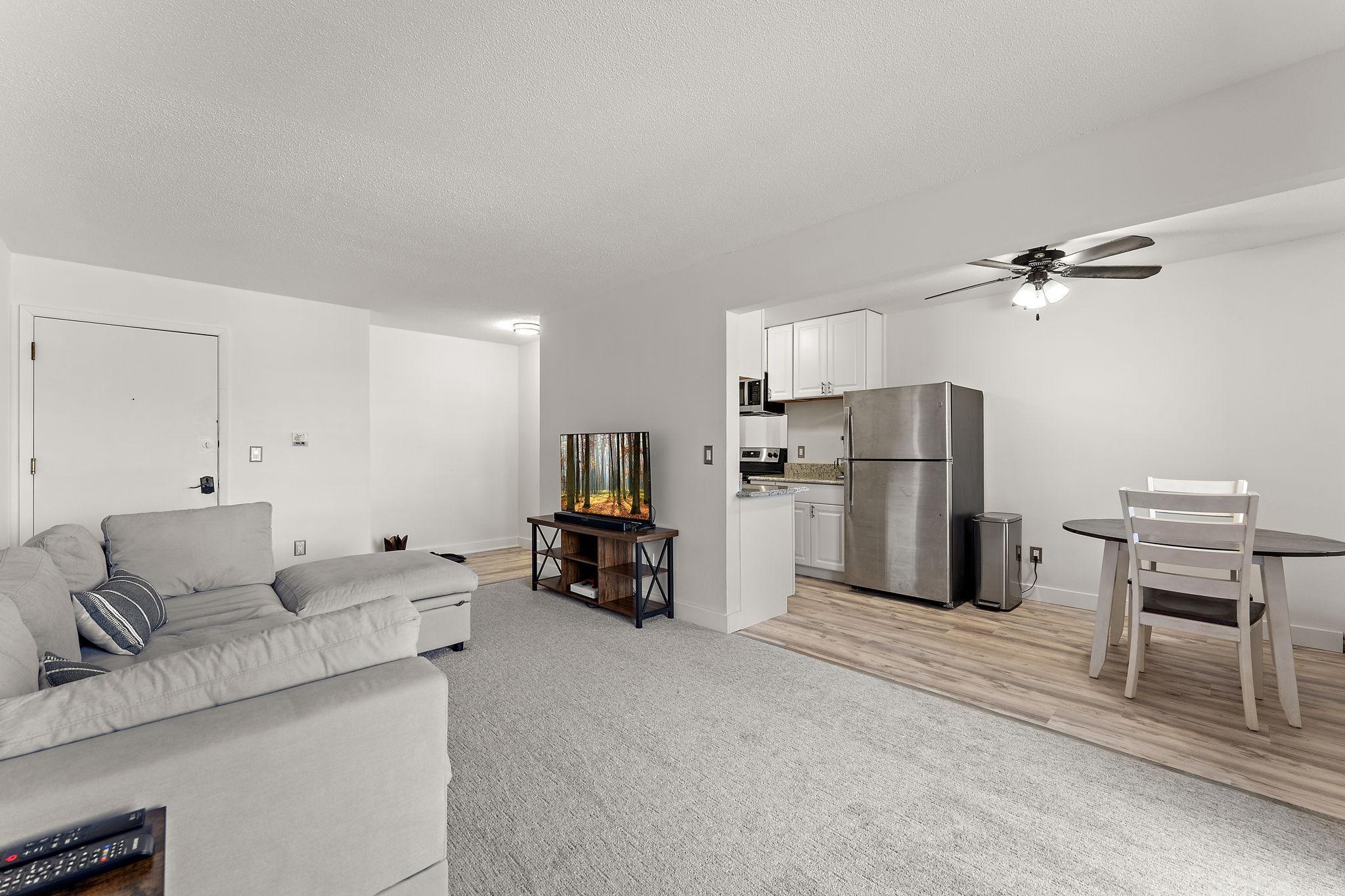 4407 Wilshire Boulevard, Unit 204 Mound, MN 55364 - Photo 6 of 22