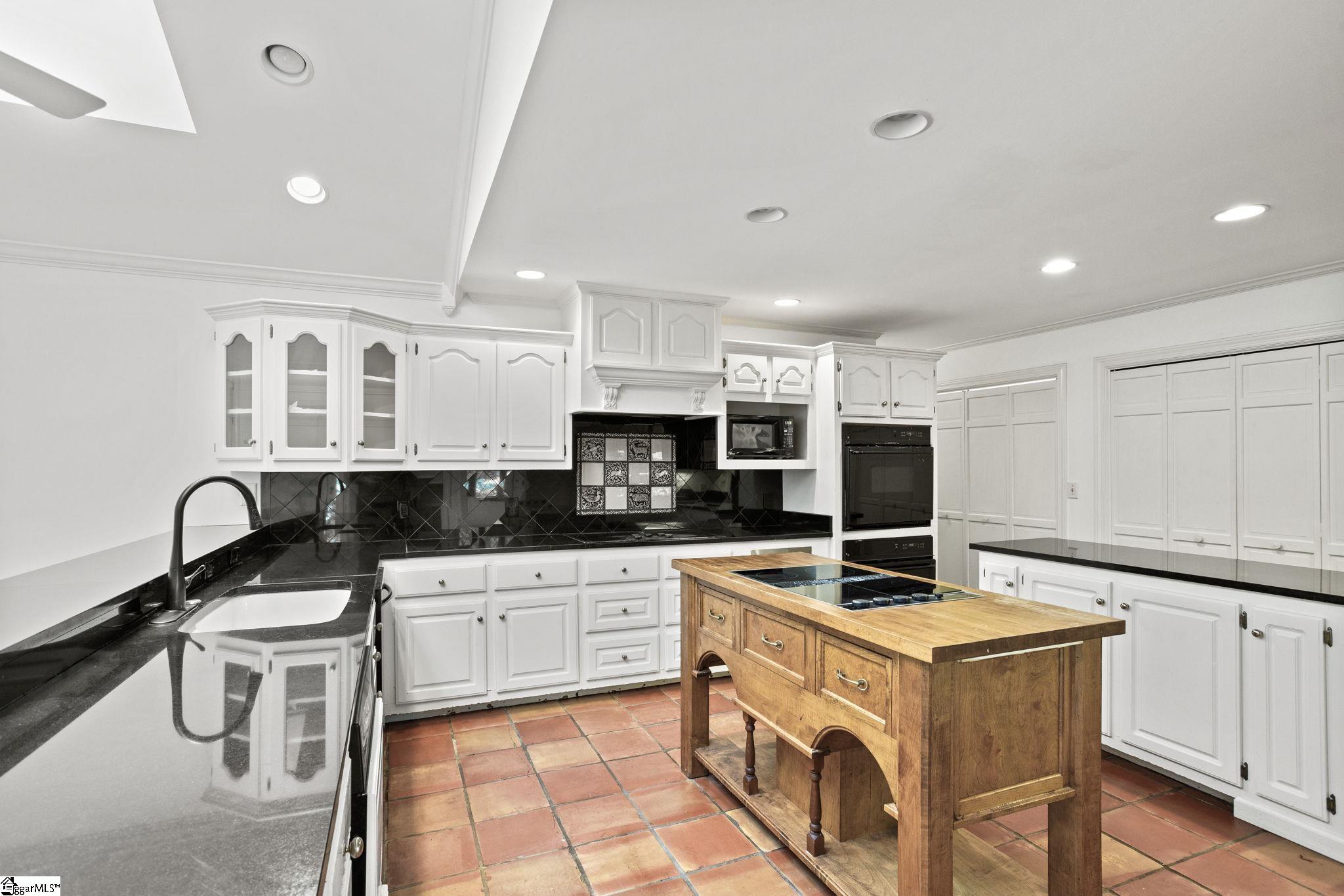 3 Parrish Court Greenville, SC 29607 - Photo 11 of 50 Gallery Image 11