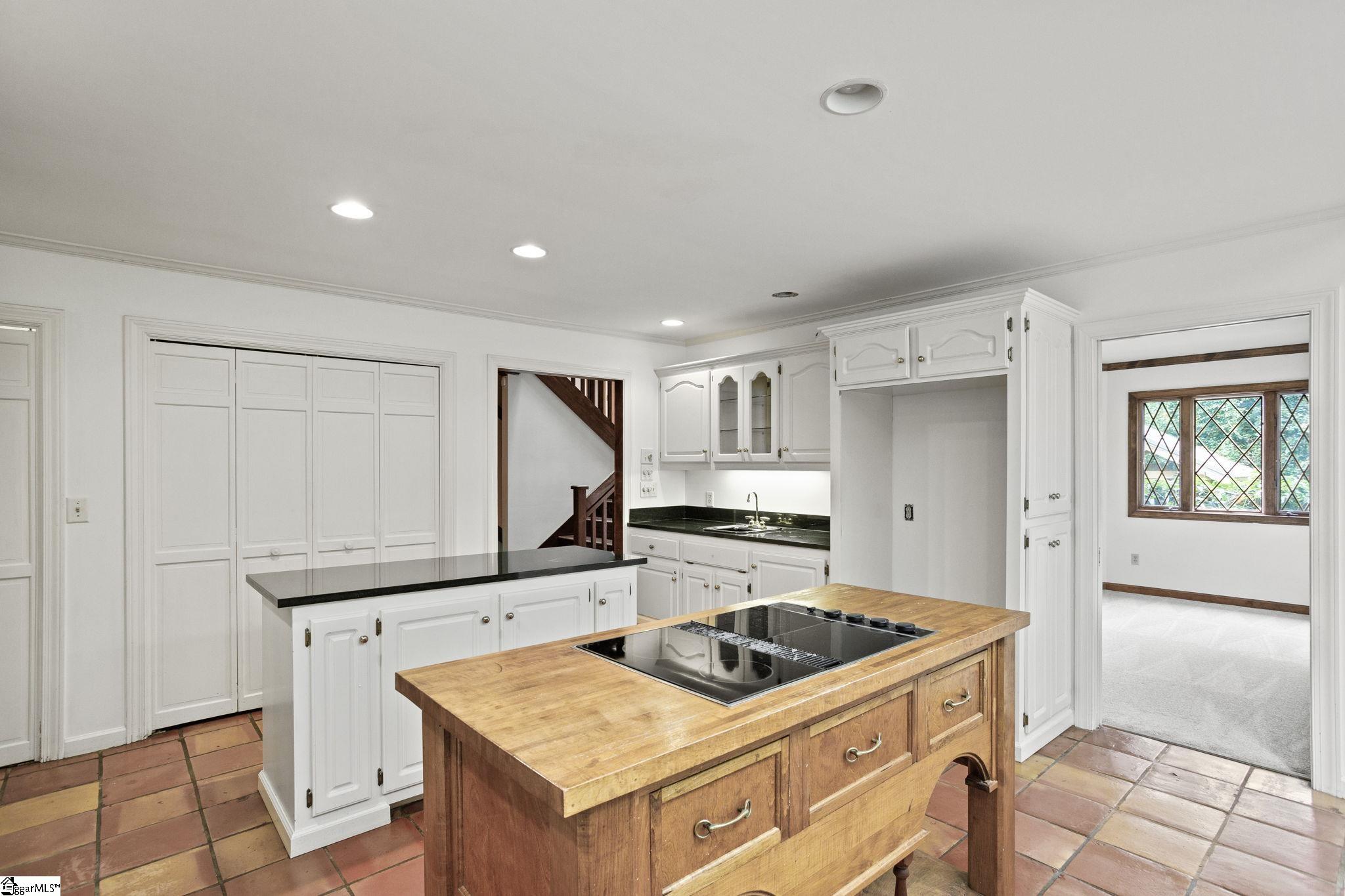 3 Parrish Court Greenville, SC 29607 - Photo 12 of 50 Gallery Image 12