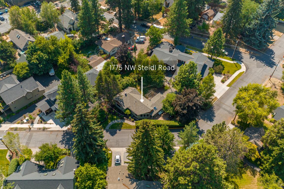 1775 Northwest Steidl Road Bend, OR 97703 - Photo 29 of 29 Aerial 1 (Medium)