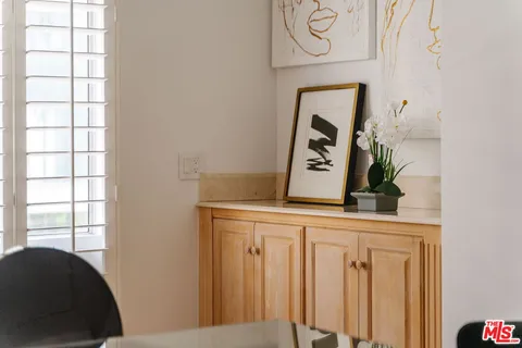 $1,395,000 | 121 South Palm Drive, Unit 401, Beverly Hills, CA 90212