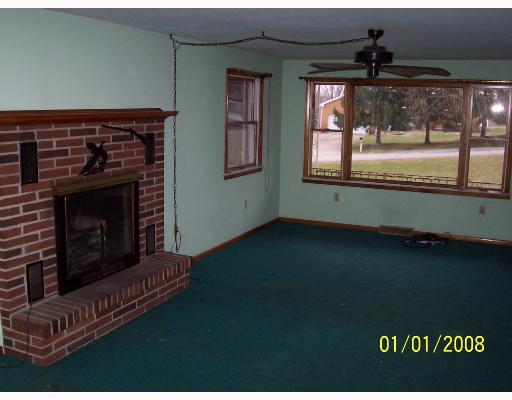 108 Perry Hite Road Greensburg, PA 15601 - Photo 4 of 8 Living Room.