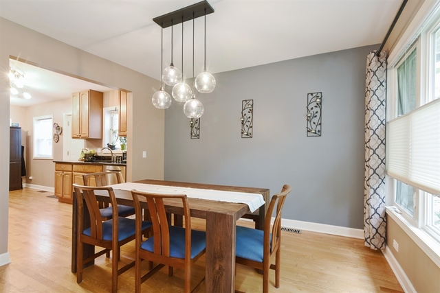 1425 Brummel Street Evanston, IL 60202 - Photo 8 of 24 a dining room with furniture and window