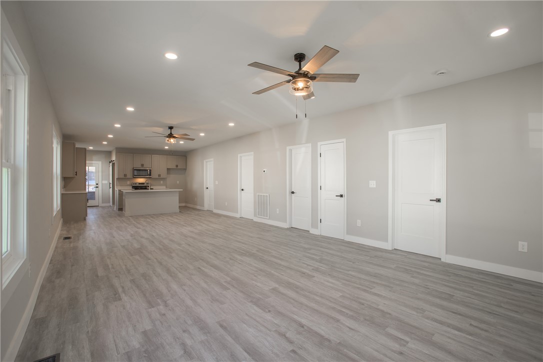 929 East Whitner Street Anderson, SC 29624 - Photo 6 of 34