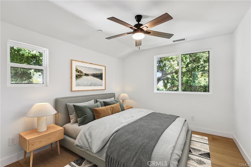 6950 Beckett Street Tujunga, CA 91042 - Photo 7 of 37