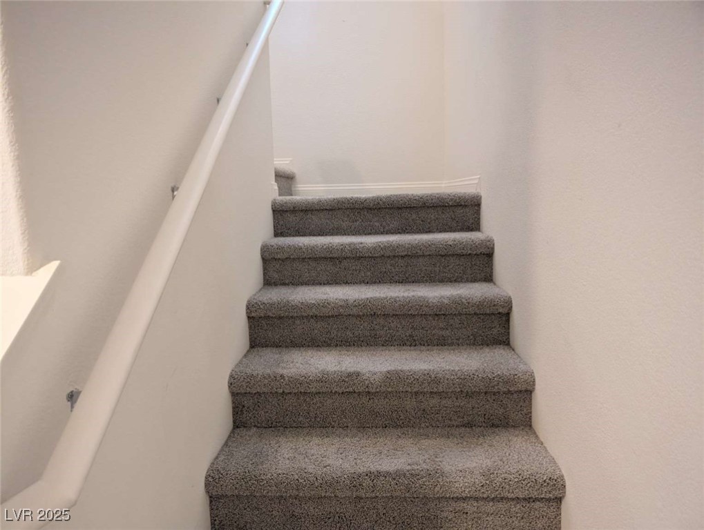 6830 Truffle Gray Street Las Vegas, NV 89148 - Photo 7 of 33