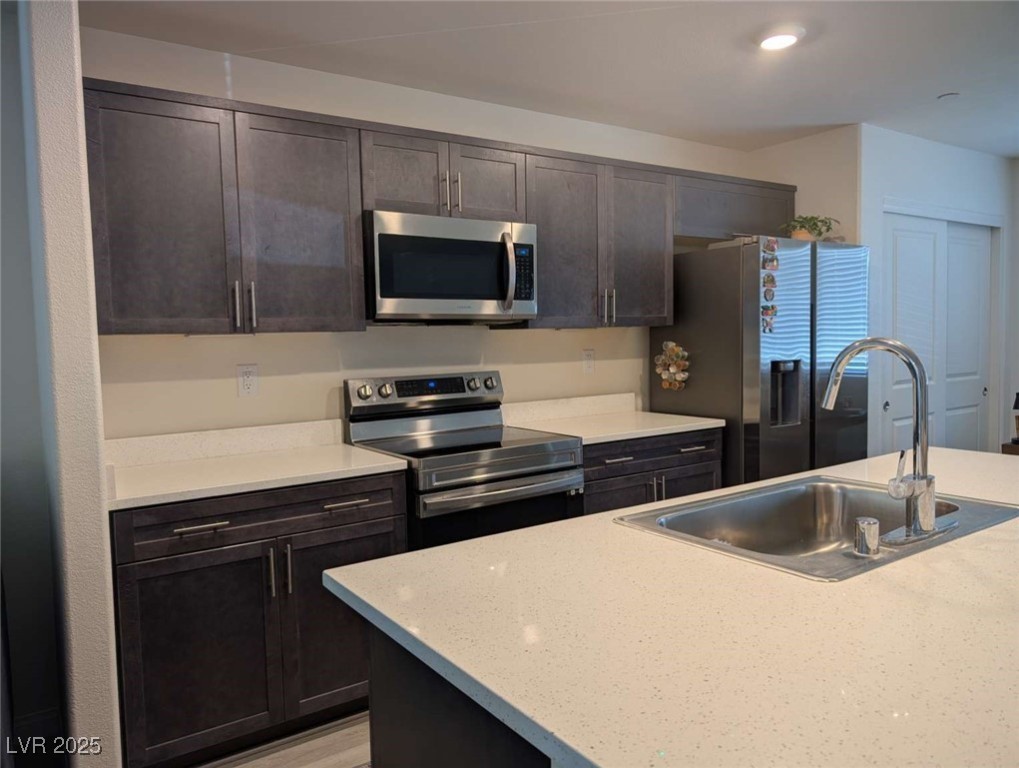 6830 Truffle Gray Street Las Vegas, NV 89148 - Photo 10 of 33