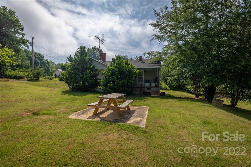 2190 Pine Ridge Avenue Morganton, NC 28655 - Photo 12 of 13 Gallery Image 12