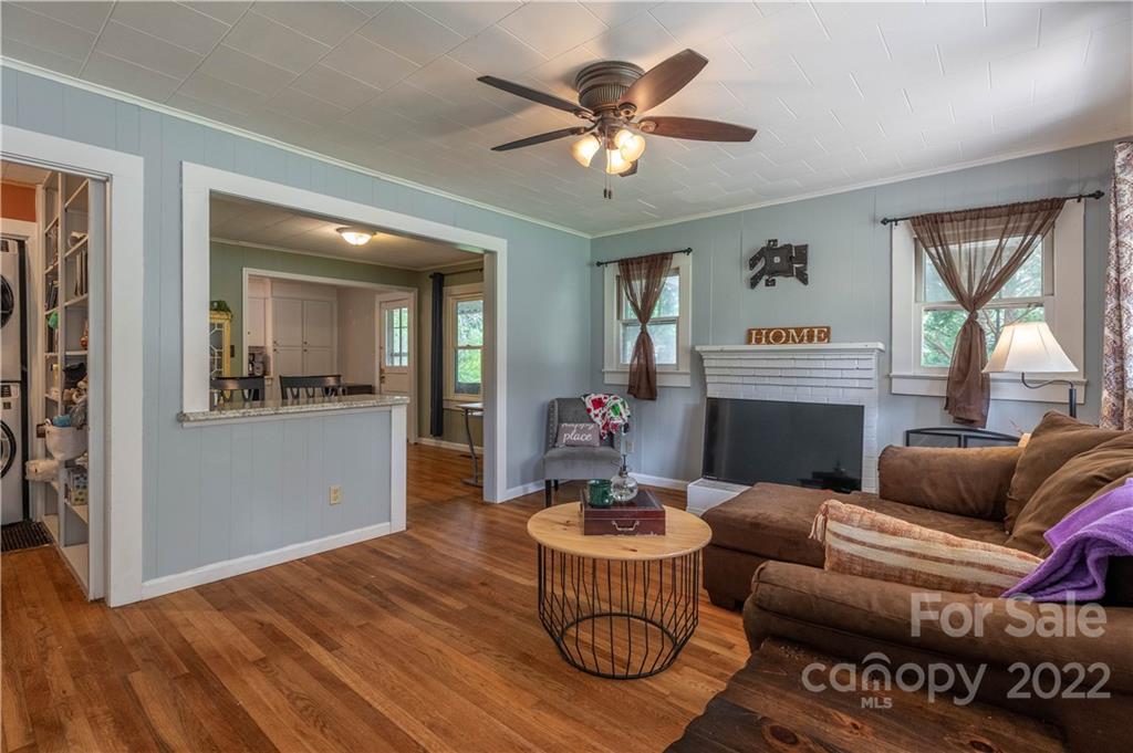 2190 Pine Ridge Avenue Morganton, NC 28655 - Photo 4 of 13 Gallery Image 4