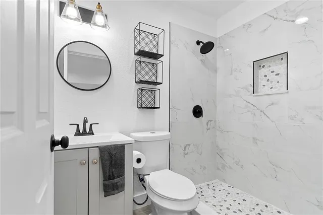 $2,000 | 412 Harwood Street, Unit 2, Orlando, FL 32803