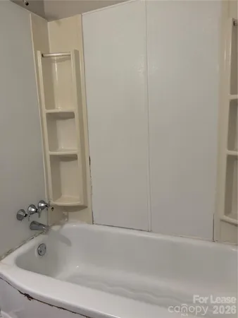 $1,800 | 2565 Brentwood Place, Charlotte, NC 28208