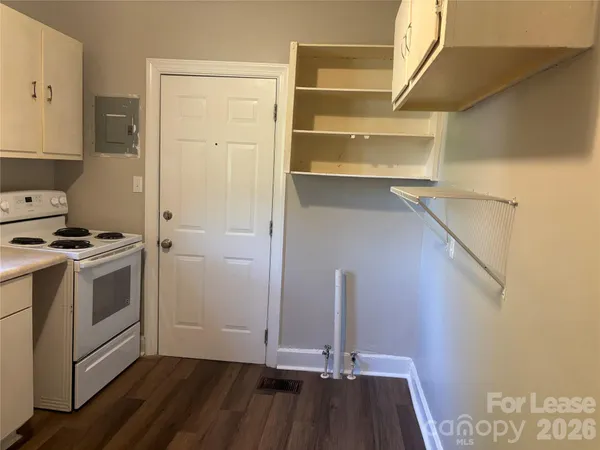 $1,800 | 2565 Brentwood Place, Charlotte, NC 28208