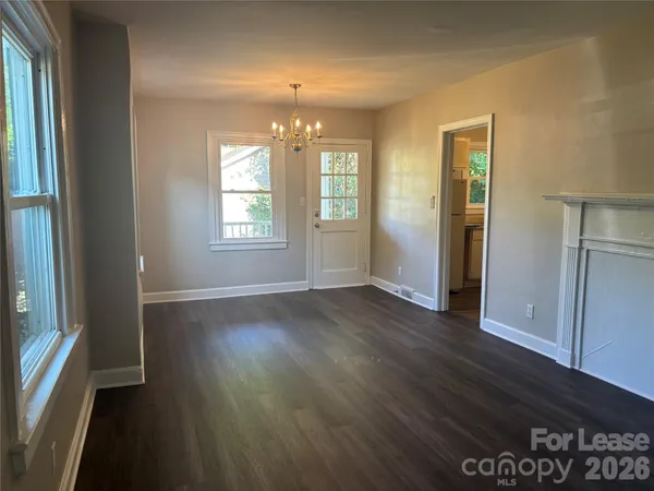 $1,800 | 2565 Brentwood Place, Charlotte, NC 28208